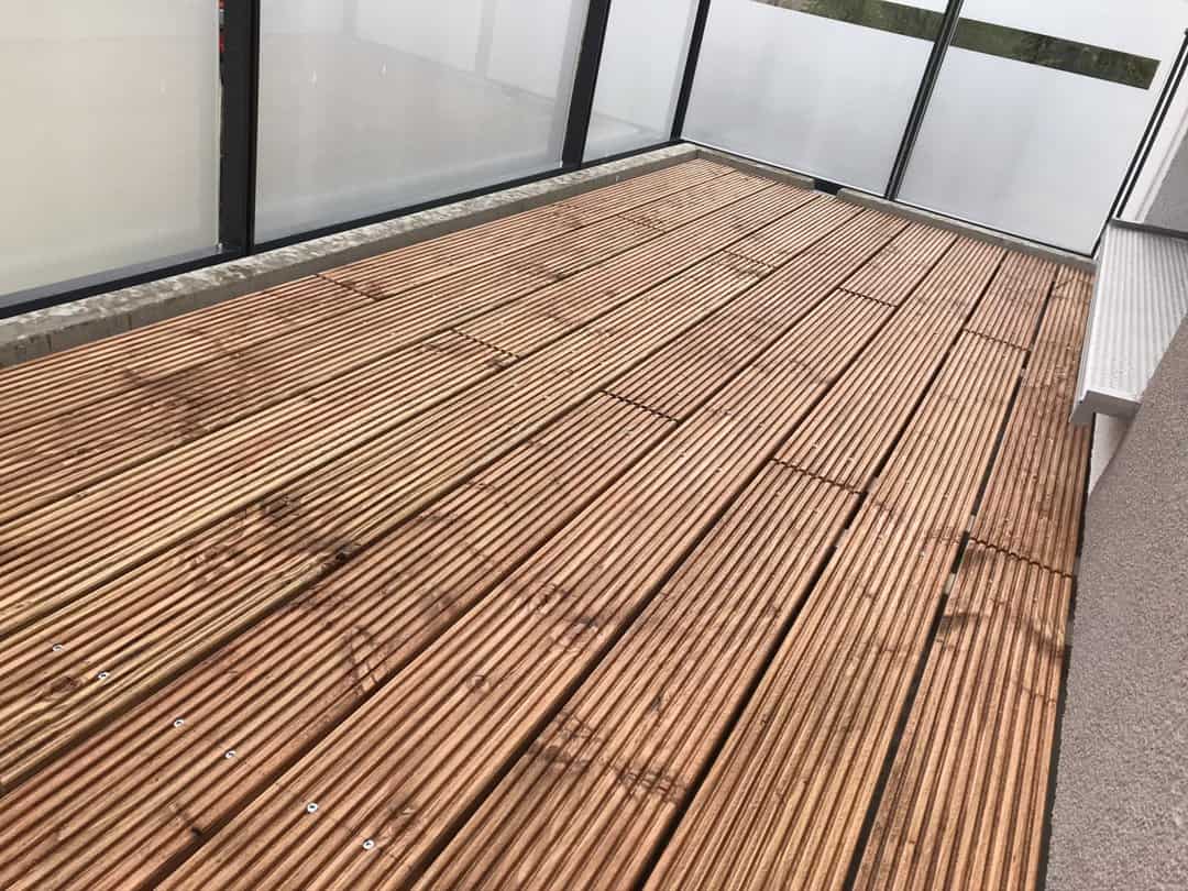 Terrassendielen auf Balkon verlegen darauf solltest du achten!