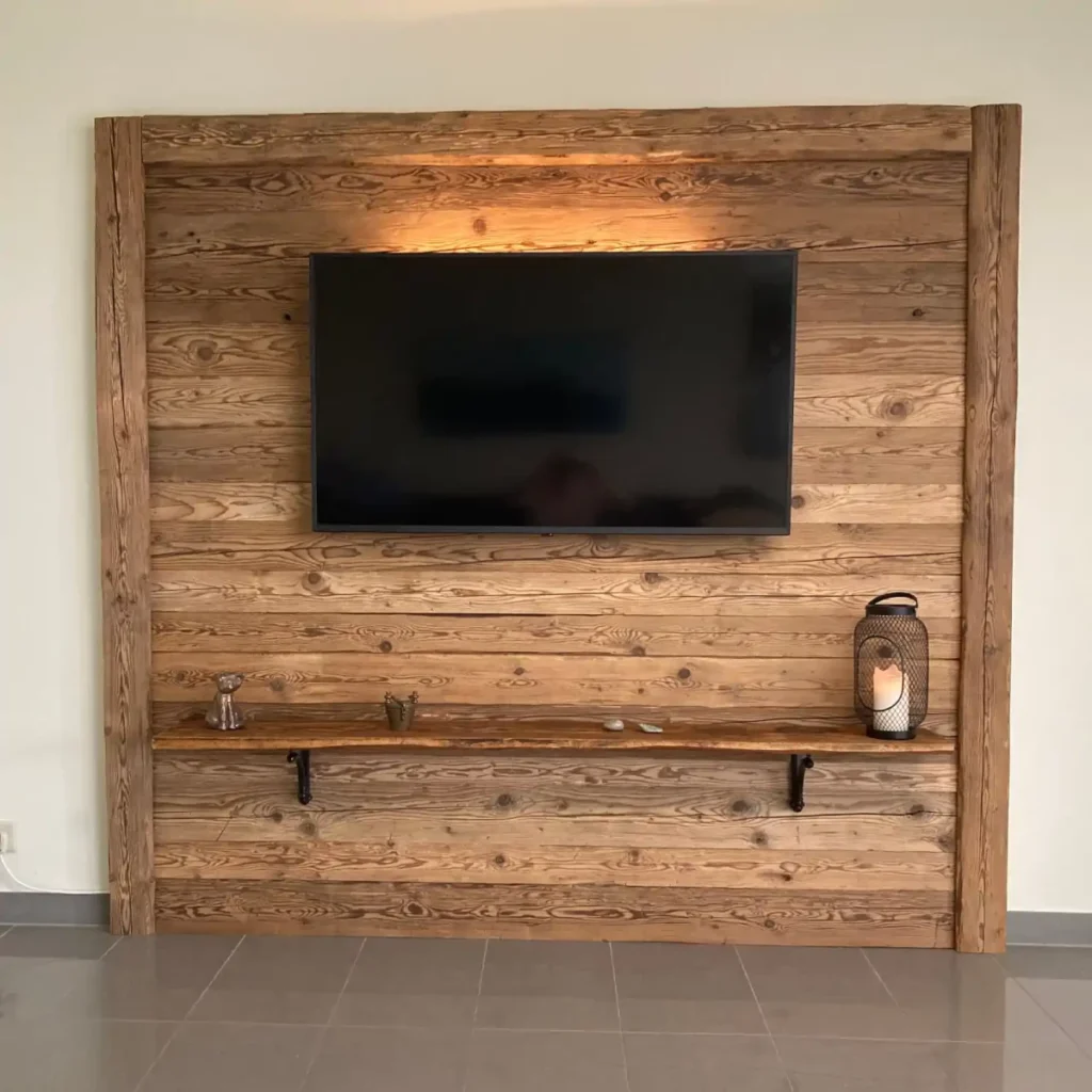 TV Wand aus Holz mit indirekter Beleuchtung selber bauen.