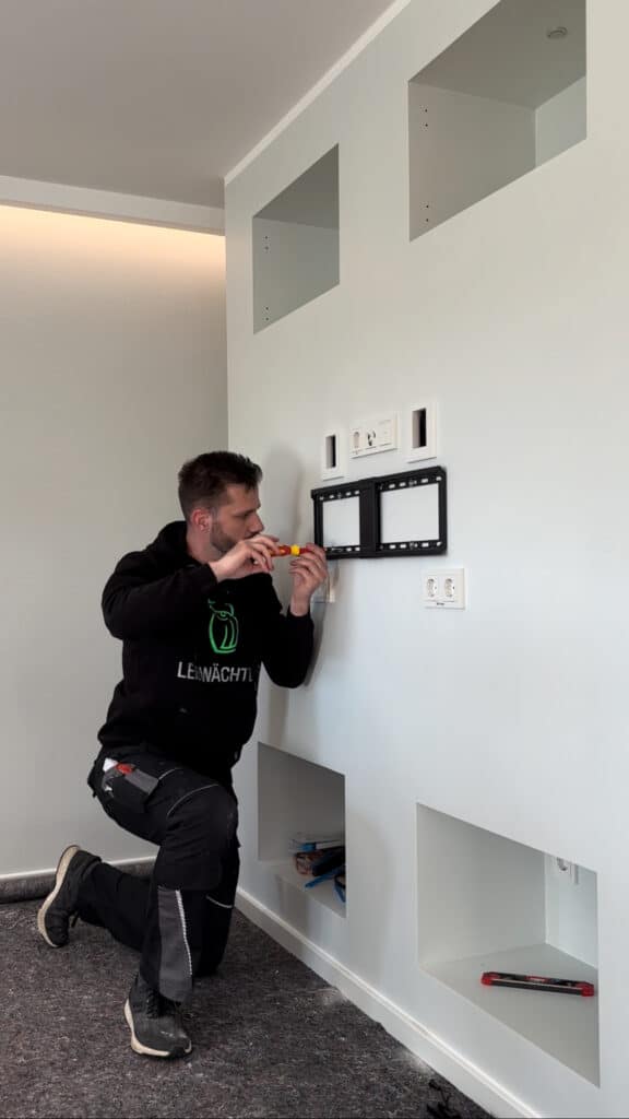 TV an Gipskartonwand befestigen